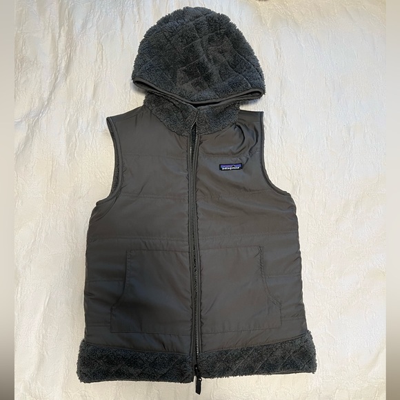 Patagonia Jackets & Blazers - Reversible Patagonia Vest